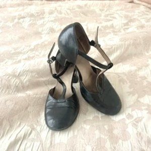 LaDuca Black Teresa Heels - 2.5in Soft Sole